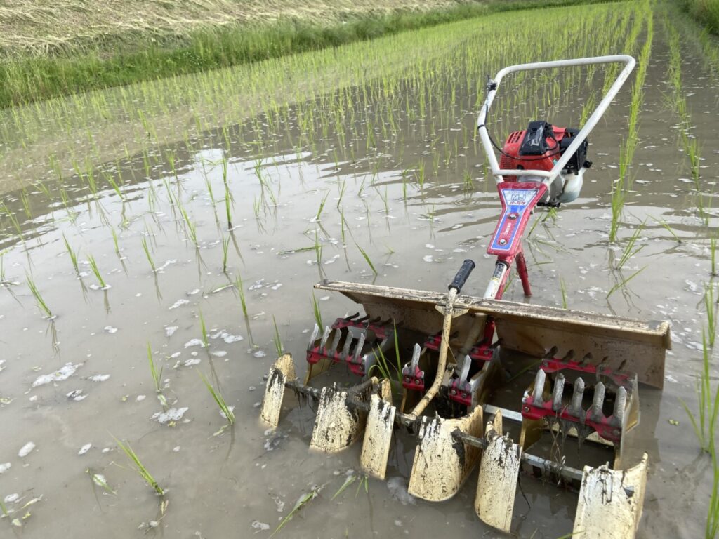 歩行型除草機