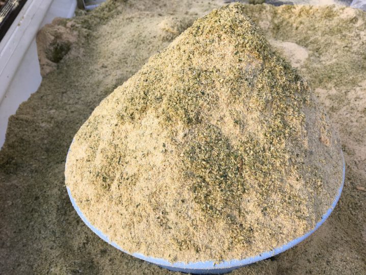 発酵竹パウダーと米ぬかミックス